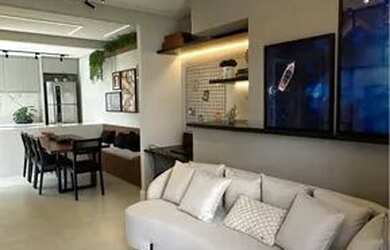 Imagem: A casa possui 2 Dormitórios, 1 Banheiro, 2 Vagas na garagem