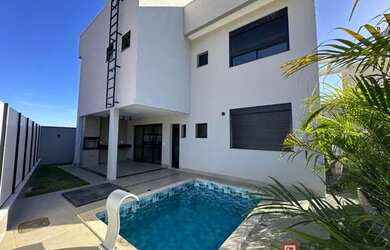 Imagem: A casa em condomínio possui 4 Dormitórios, 5 Banheiros, 4