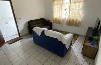 Imagem: A casa possui 2 Dormitórios, 1 Banheiro e 157m² de Área e