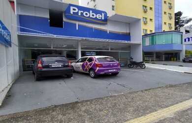 Imagem: O depósito possui 3 Vagas na garagem, 358m² de Área e está