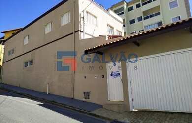 Imagem: A casa possui 5 Dormitórios, 4 Banheiros, 4 Vagas na garagem