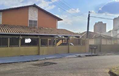 Imagem: A casa em condomínio possui 2 Dormitórios, 2 Banheiros, 1