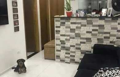 Imagem: O apartamento possui 2 Dormitórios, 1 Banheiro, 1 Vaga na garagem