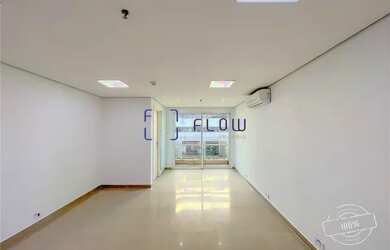 Imagem: O depósito possui 1 Vaga na garagem, 25m² de Área e está