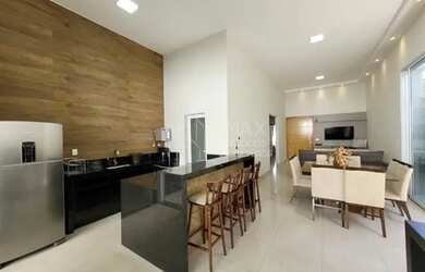 Imagem 5: Venda Casa Alto Umuarama. Piscina, Varanda, Guarda roupae200m² de Área