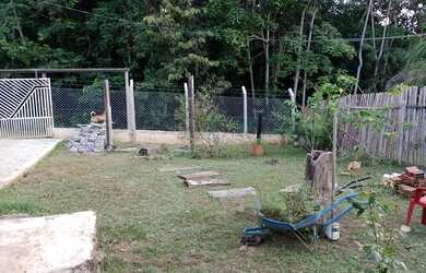 Imagem: A chácara possui 2.000m² de Área, Imóvel novo e está localizado