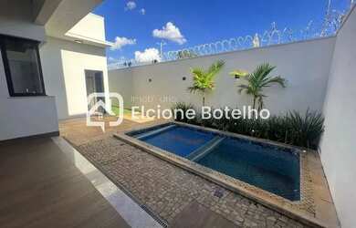 Imagem: A casa em condomínio possui 3 Dormitórios, 2 Banheiros, 2