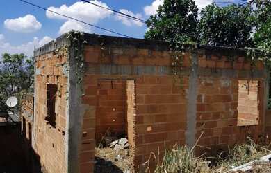 Imagem: O terreno está localizado em Bangu, Rio de Janeiro à venda
