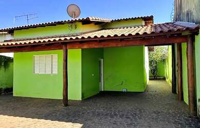 Imagem: A casa possui 2 Dormitórios e está localizado em Serra Dourada