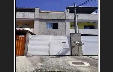 Imagem: A casa possui 2 Dormitórios, 1 Banheiro, 1 Vaga na garagem