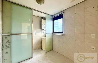 Imagem 9: Apartamento para Venda em Porto Alegre, Santana, 3 dormitórios, 1 suíte, 2 banheiros, 2 va