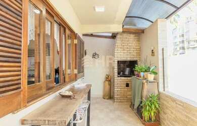 Imagem 14: Sobrado com 04 dormitórios sendo 01 suíte e 02 vagas de garagem Centro Matinhos