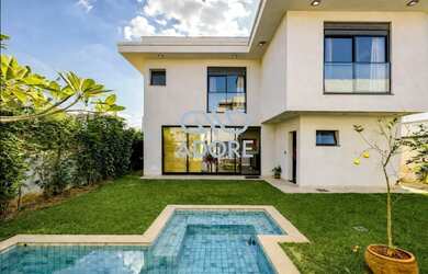 Imagem: A casa em condomínio possui 3 Dormitórios, 3 Banheiros, 4