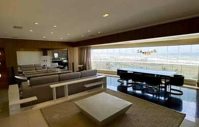 Imagem: O apartamento possui 4 Dormitórios, 5 Banheiros, 4 Vagas na