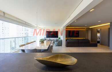 Imagem: O apartamento possui 3 Dormitórios, 5 Banheiros, 4 Vagas na