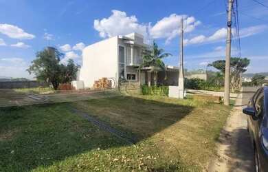 Imagem: O terreno à venda possui 404m² de Área e está localizado