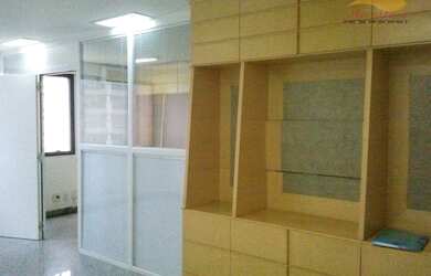 Imagem: O depósito possui 1 Vaga na garagem, 40m² de Área e está