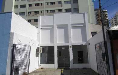 Imagem: O depósito possui 2 Vagas na garagem, 76m² de Área e está