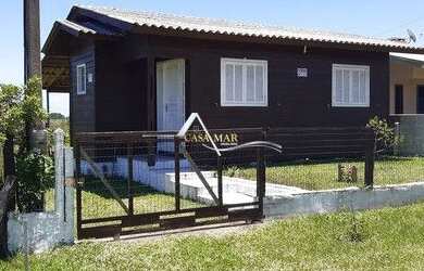 Imagem: A casa possui 2 Dormitórios, 1 Banheiro, 300m² de Área e