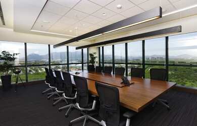 Imagem: O depósito possui 5 Vagas na garagem, 600m² de Área e está