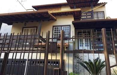 Imagem: Casa para Venda em Volta Redonda, JARDIM AMÁLIA, 4 dormitórios