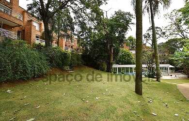 Imagem: O apartamento possui 4 Dormitórios, 5 Banheiros, 3 Vagas na