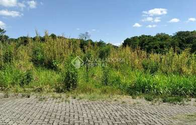 Imagem: O terreno possui 530m² de Área e está localizado em Carneiros