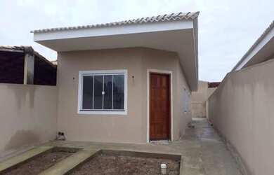 Imagem: A casa possui 2 Dormitórios, 2 Banheiros, 1 Vaga na garagem