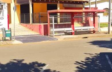 Imagem: O depósito possui 375m² de Área e está localizado em Parque