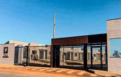 Imagem: A casa em condomínio possui 2 Dormitórios, 1 Banheiro, 2 Vagas