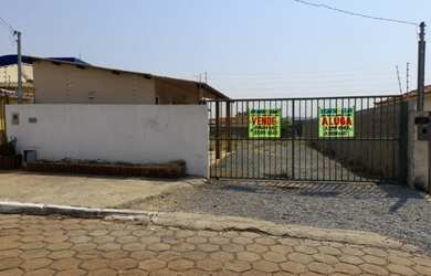 Imagem: O terreno possui 330m² de Área e está localizado em Centro