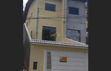 Imagem: A casa possui 3 Dormitórios, 1 Banheiro, 2 Vagas na garagem