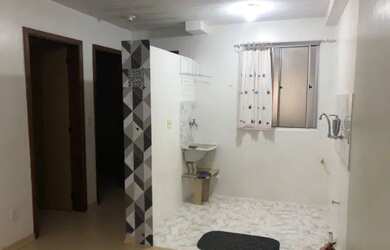 Imagem: O apartamento possui 2 Dormitórios, 1 Banheiro, 1 Vaga na garagem