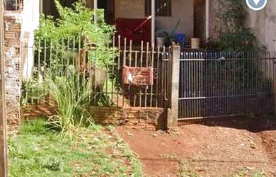 Imagem: A casa possui 2 Dormitórios, 1 Banheiro e está localizado