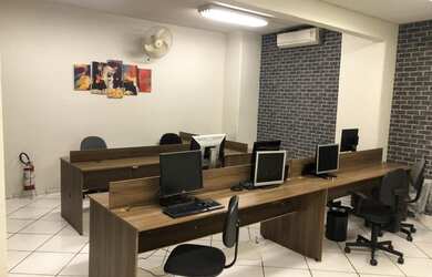 Imagem: O depósito possui 75m² de Área e está localizado em Centro