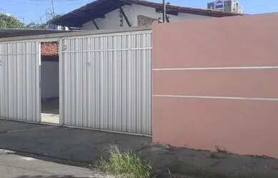 Imagem: A casa possui 4 Dormitórios, 5 Banheiros e 5 Vagas na garagem