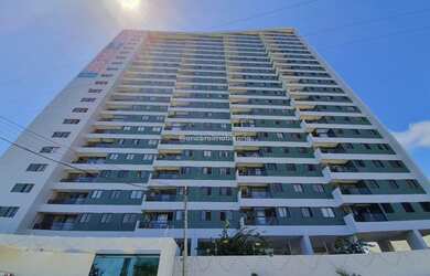 Imagem: O apartamento possui 3 Dormitórios, 1 Banheiro, 1 Vaga na garagem