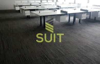 Imagem: O depósito possui 5 Vagas na garagem, 250m² de Área e está