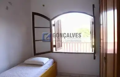 Imagem: A casa possui 3 Banheiros, 2 Vagas na garagem, 171m² de Área