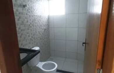 Imagem: A casa possui 2 Dormitórios, 1 Banheiro, 1 Vaga na garagem