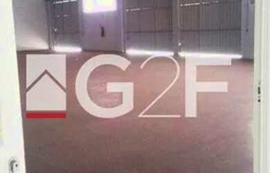 Imagem: O depósito possui 5 Vagas na garagem, 1.000m² de Área, Imóvel