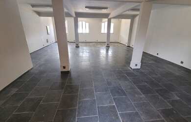 Imagem: O depósito possui 95m² de Área e está localizado em Califórnia