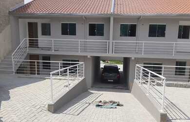 Imagem: A casa possui 3 Dormitórios, 1 Vaga na garagem, 67m² de Área