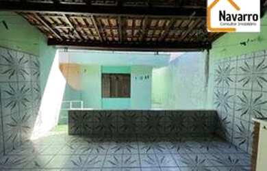 Imagem: A casa possui 3 Dormitórios, 3 Banheiros, 4 Vagas na garagem