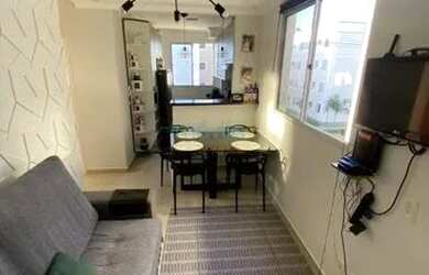 Imagem: O apartamento possui 2 Dormitórios, 1 Banheiro, 1 Vaga na garagem