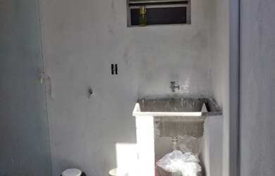 Imagem: A casa em condomínio possui 1 Dormitório, 1 Banheiro, 35m²