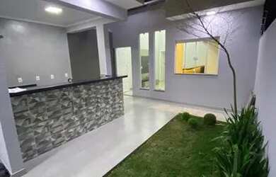 Imagem: A casa à venda possui 3 Dormitórios, 2 Banheiros, 2 Vagas