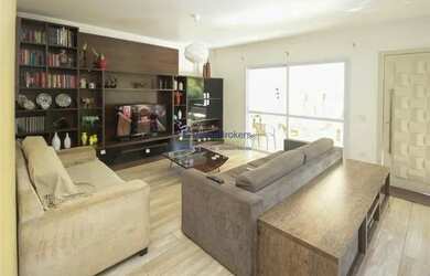 Imagem: A casa possui 5 Dormitórios, 5 Banheiros, 3 Vagas na garagem