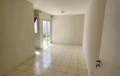 Imagem: A casa em condomínio possui 2 Dormitórios, 1 Banheiro, 2 Vagas