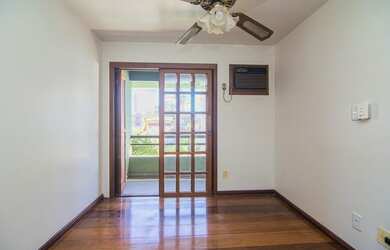 Imagem 16: Casa em Morro Santana. Piscina, Guarda roupa, Lareirae4 Vagas na garagem